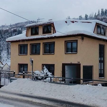 Pokoje Goscinne Ujsoły Esterno foto